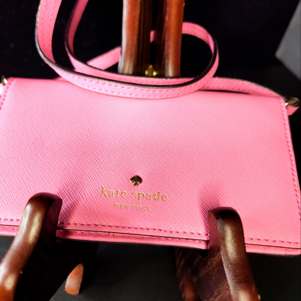 Kate Spade Saffiano NWOT vintage barbiecore pink wallet phonecase crossbody bag - Picture 1 of 7